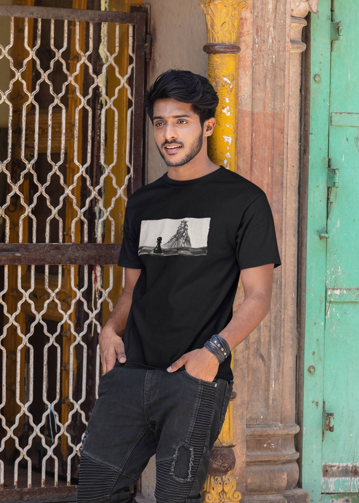 "The Pawn's Ambition" Vintage - Regular Fit - BLACK